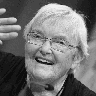 episode Gudrun Pausewang - Fern von der Rosinkawiese Teil 2 artwork