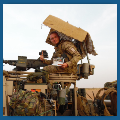 episode Arm eraf geschoten door collega tijdens missie in Afghanistan artwork