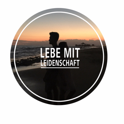 episode Frauen habt Vertrauen/ Leidenschaftstalk mit Lea Ernst CEO von der Tobias Beck University artwork