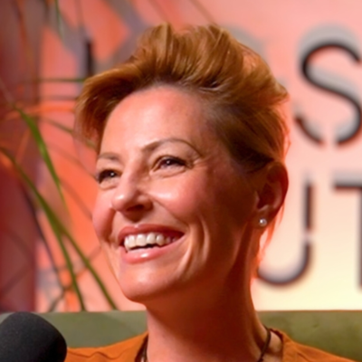 episode Naida Kundurović: Kako možemo da prepoznamo i živimo ZOV NAŠE DUŠE? | Kosmički Putnici 078 artwork