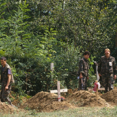 episode Fiscalía de Milán revela horror de los 'safaris criminales': ricos cazaban a civiles en Sarajevo como un macabro espectáculo artwork