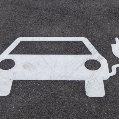 episode 56 Millionen Fahrzeuge: Die Zahl der E-Autos weltweit steigt artwork