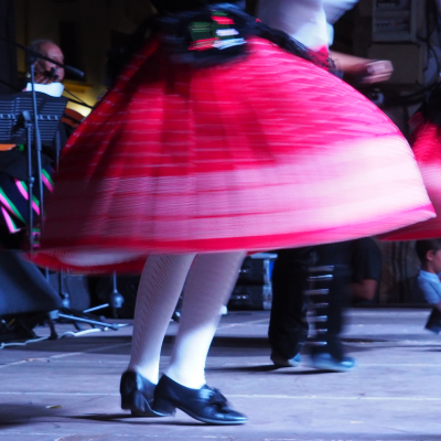 episode Bienvenidos a 'Velaí, el folklore sigue vivo en Extremadura' artwork