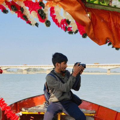 episode Yamuna Ghat priests chanting artwork