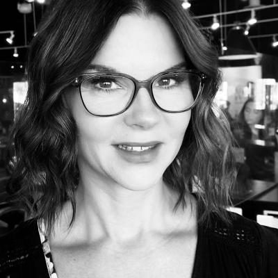 episode Amy Nielsen - Worth It: From Homeless to Hero artwork