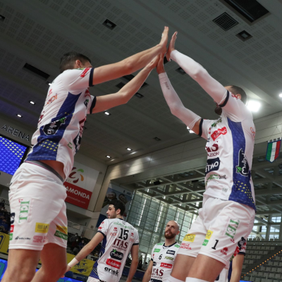 episode Kaziyski, Podrascanin e Lorenzetti dopo il 3-0 su Ravenna nell'anticipo del 24° turno artwork