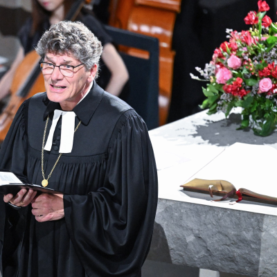 episode Bedeutung der Kirchen an Ostern: "Müssen protestantische Bescheidenheit zurücknehmen" artwork