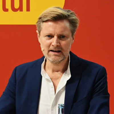 episode Autor Matthias Lohre über Kriegsenkel-Erfahrungen: „‘Reiß dich zusammen‘ habe ich auch noch oft gehört“ artwork