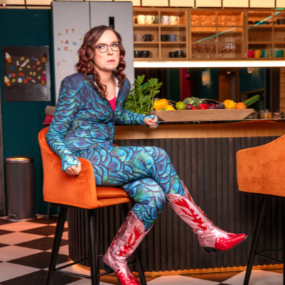episode LOL 6 mit Helene Bockhorst: Zwischen Fiebertraum, Furzsessel & feministischer Superheldin artwork
