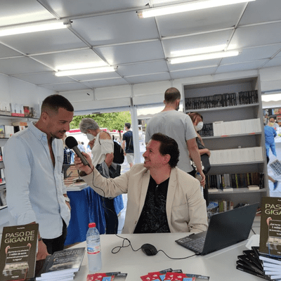 episode 600. Episodio especial en la firma de Paso de Gigante desde la Feria del Libro de Sevilla artwork