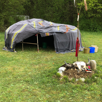 episode Wie Du die Weisheit indigener Völker nutzen kannst – meine Erfahrung im Schwitzhütten-Retreat artwork
