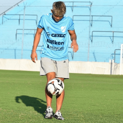 episode León Morimoto el futbolista de Temperley que disputará las eliminatorias del mundial con Guam. artwork