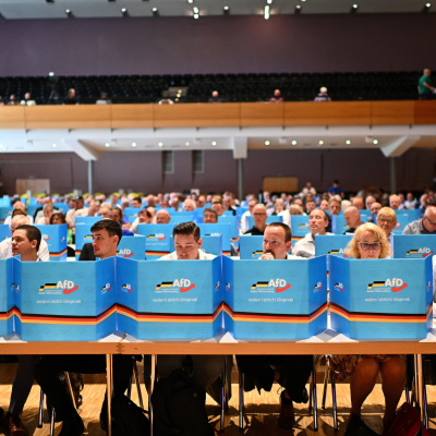 episode Verfassungstreue - Wie Bayern rechtsextreme AfD'ler im Staatsdienst verhindern will artwork