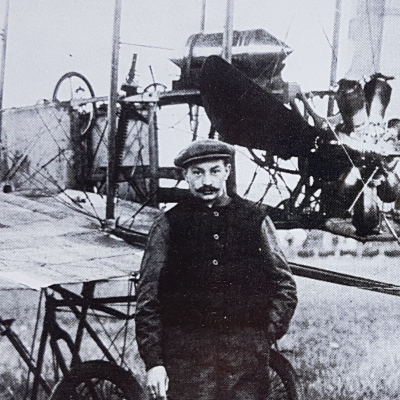 episode S17E1 Robert Svendsen: Den første flyvetur til Sverige artwork