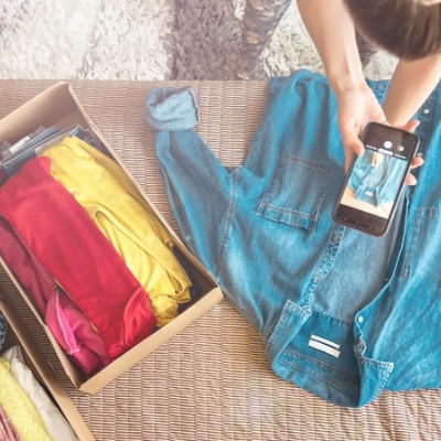 episode Summer wardrobe and reselling clothes with Laura De Barra artwork