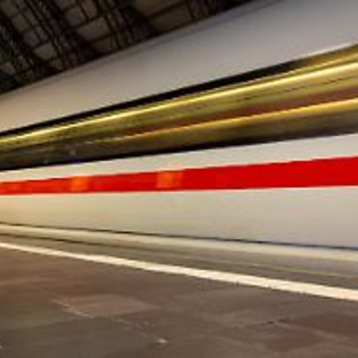 episode Fernreisen mit der Deutschen Bahn: Kommt sie oder kommt sie nicht? artwork