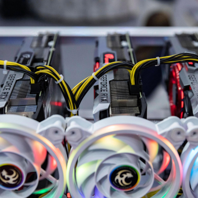 episode Besuch in einer Bitcoin-Mine - Heiße Luft und digitale Schätze artwork