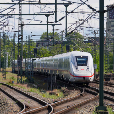 episode Verkehrsexperte kritisiert Vollsperrung der Bahnstrecke Berlin-Hamburg artwork