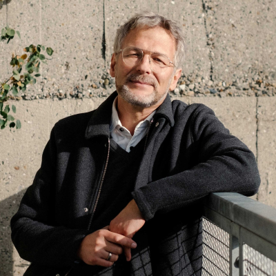 episode Wie die extreme Rechte Geschichte umschreiben will – Volker Weiß artwork