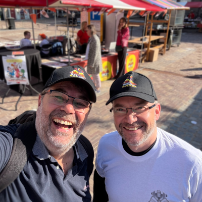 episode 36. Boekenmarkt special - Seb & JW sluiten het boek. artwork