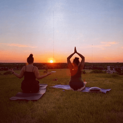 Imagen de portada del programa Glow with the Flow