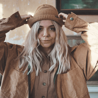 episode Podcastfolge #25: mit Mia von MadeKind über Fair-Fashion, BH's, Spiritualität & Nachhaltigkeit artwork