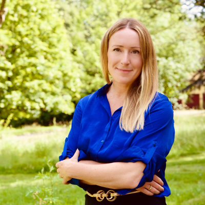 episode Episode 24. Christina Santini. En samtale om: Hvad er en god behandler? Vidensforvirring, Kost, toksiner, miljøgifte, detox, emf, test af tungmetaller etc.. artwork
